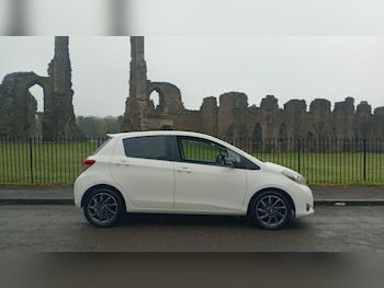 Used Toyota Yaris 2012 for sale - 78178041: Photo