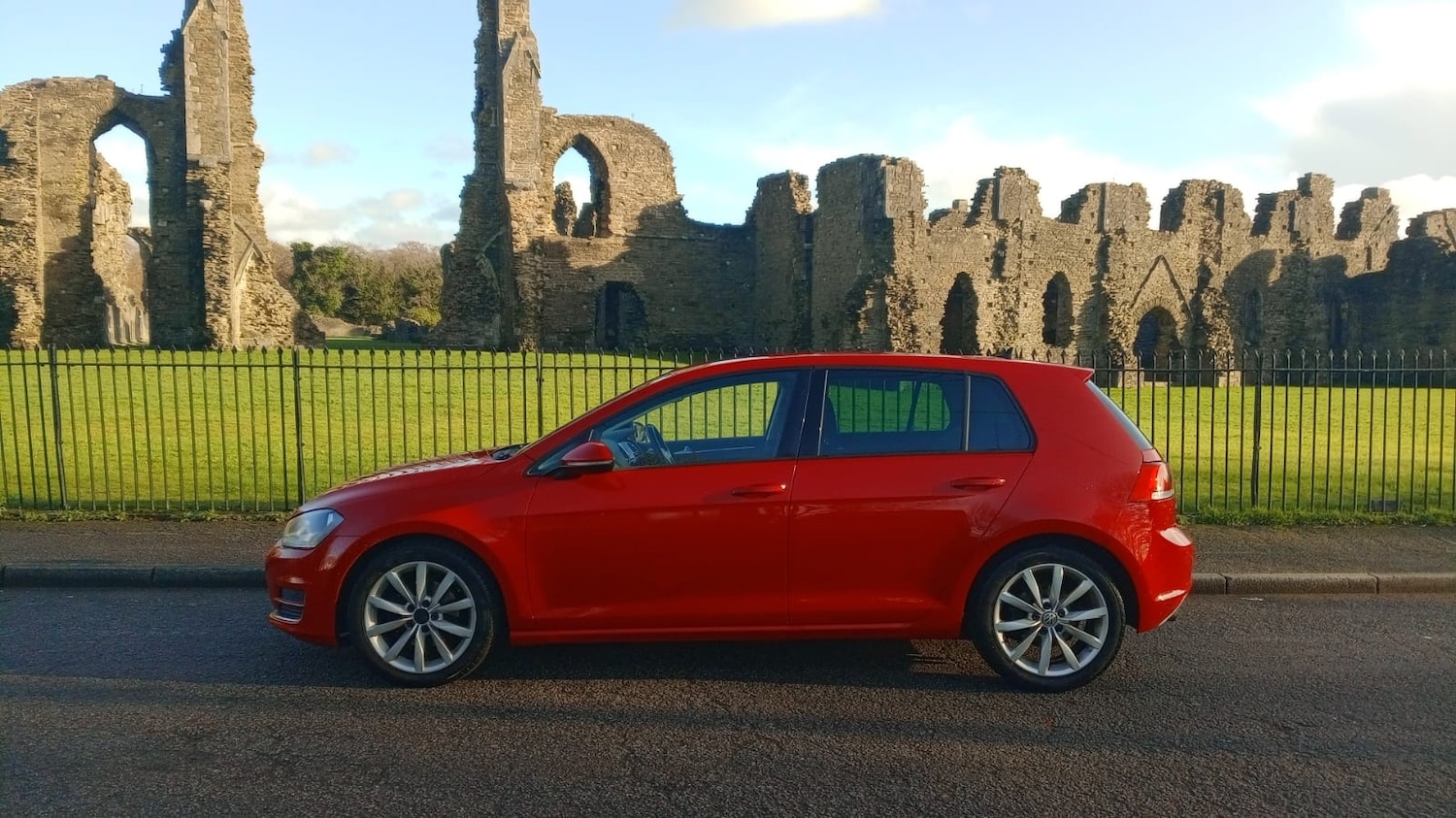 Used Volkswagen Golf 2014 for sale - 76807311: Photo 4