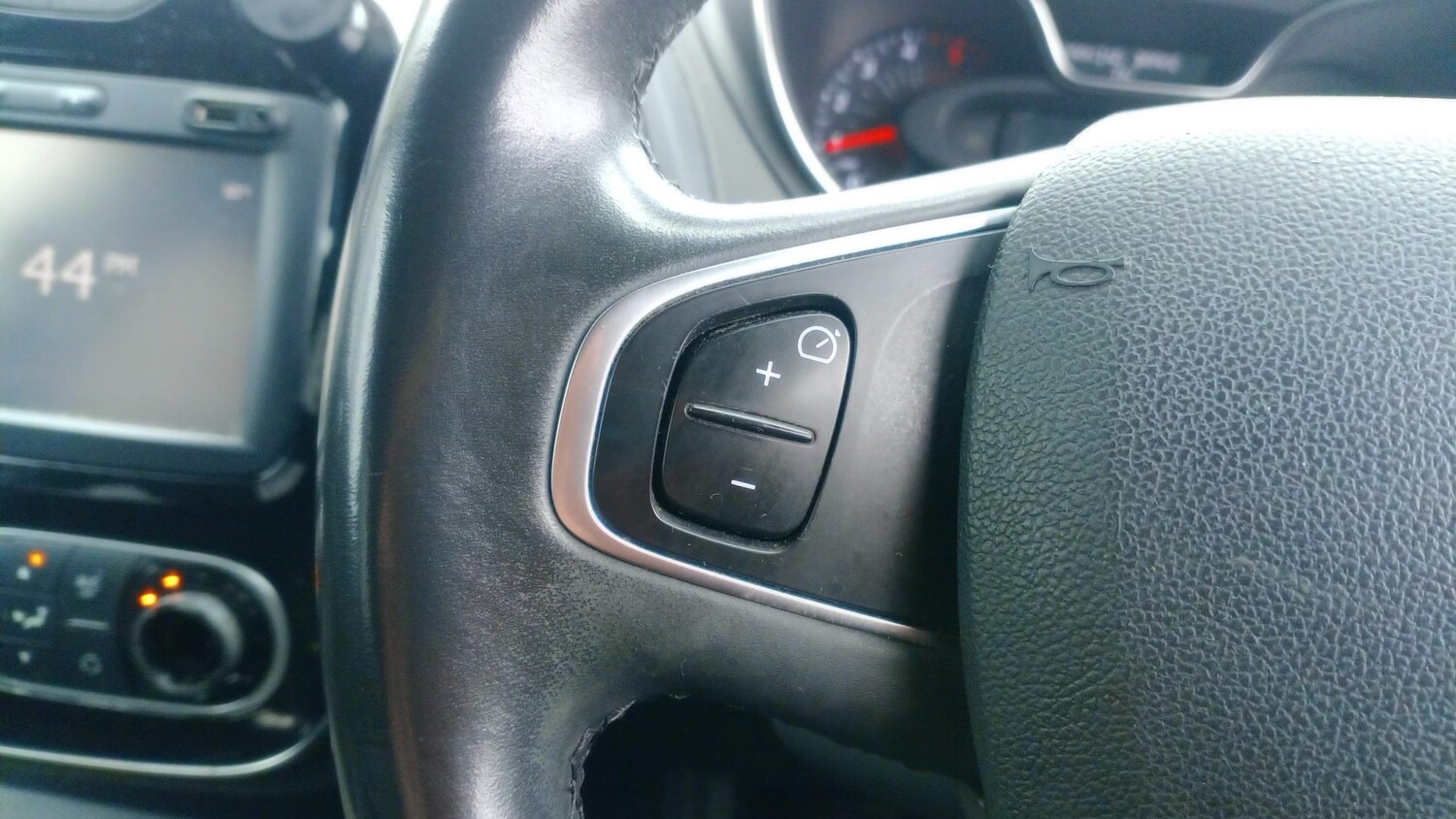 Used Renault Captur 2017 for sale - 77759073: Photo 10