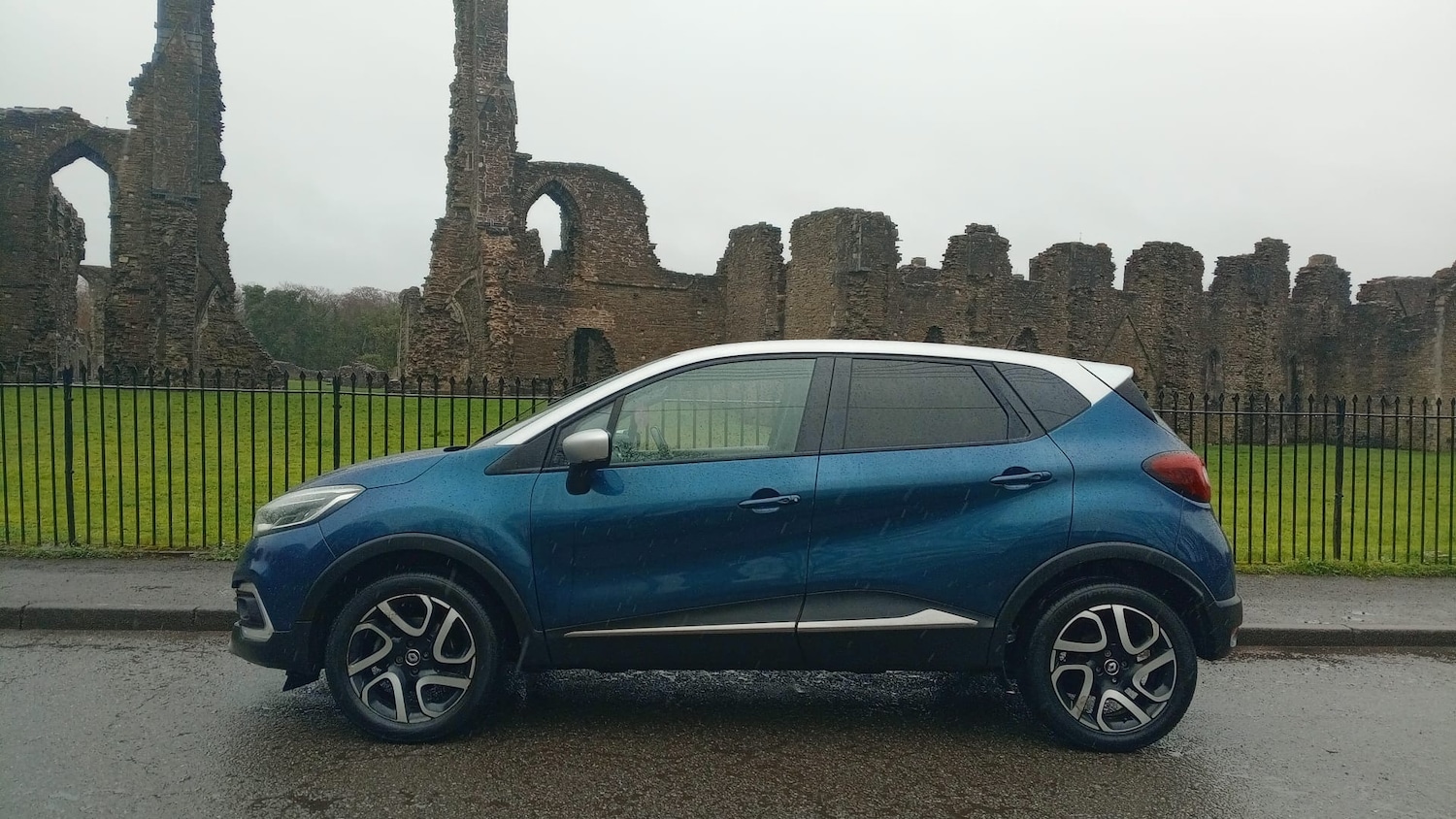 Used Renault Captur 2017 for sale - 77759073: Photo 2