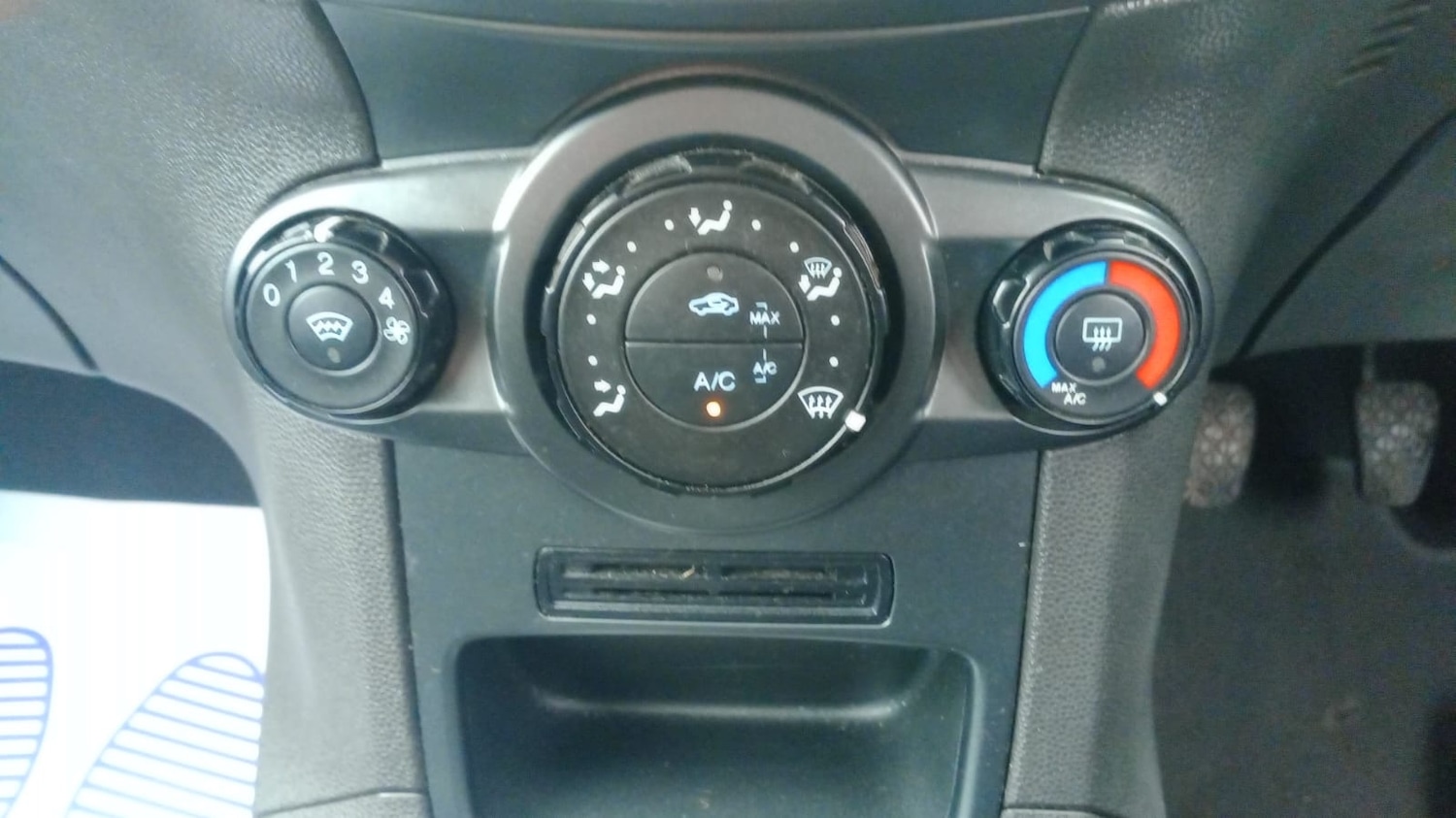 Used Ford Fiesta 2014 for sale - 77801761: Photo 11