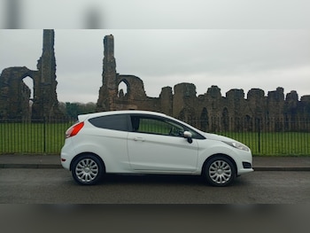 Used Ford Fiesta 2014 for sale - 77801761: Photo