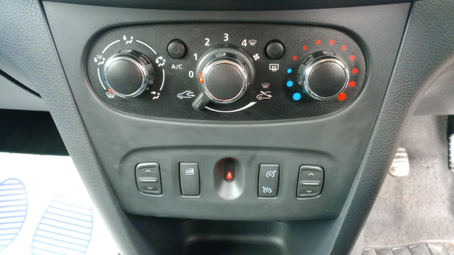 Used Dacia Sandero 2016 for sale - 77689317: Photo 14