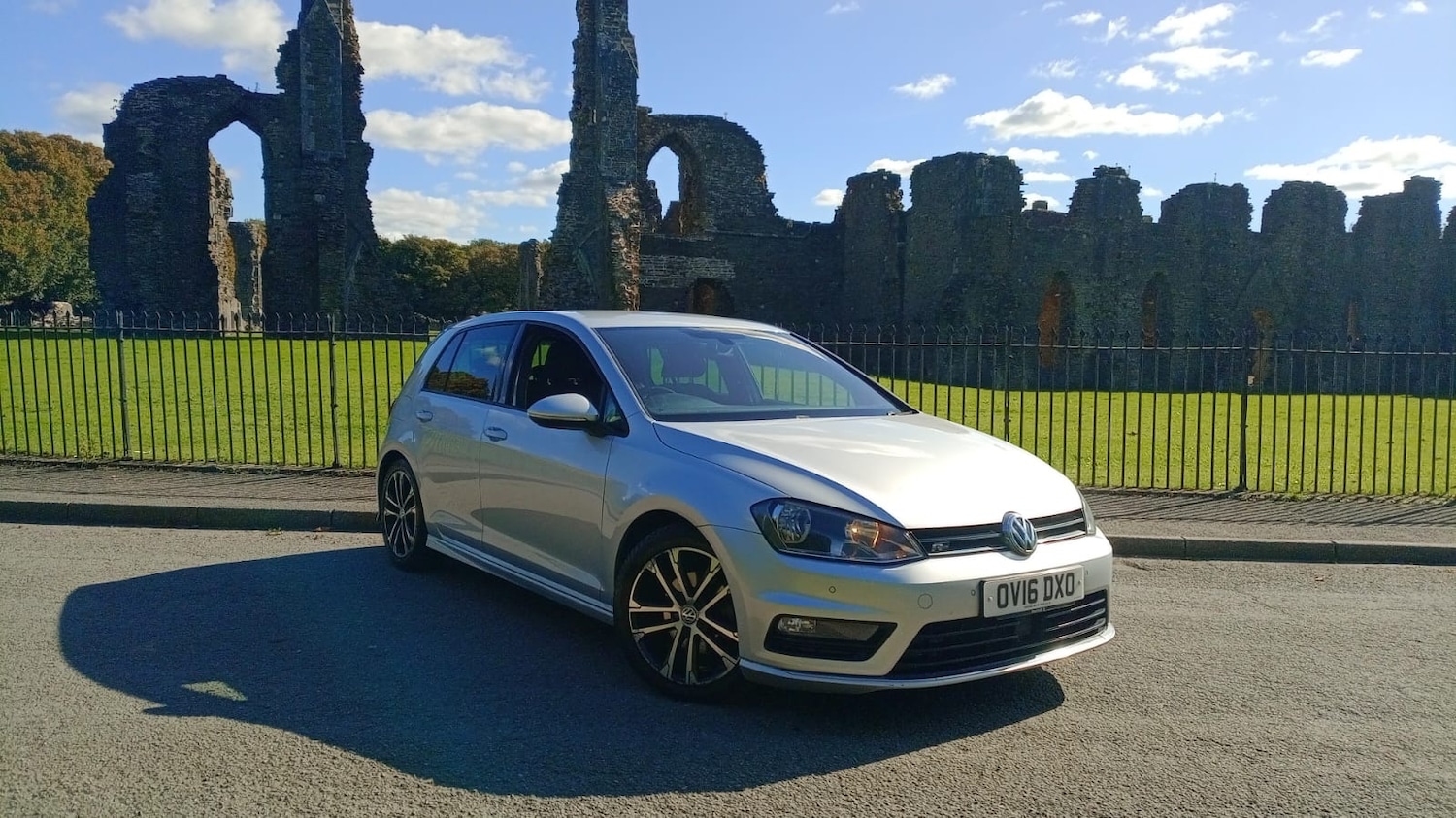 Used Volkswagen Golf 2016 for sale - 76044765: Photo 1