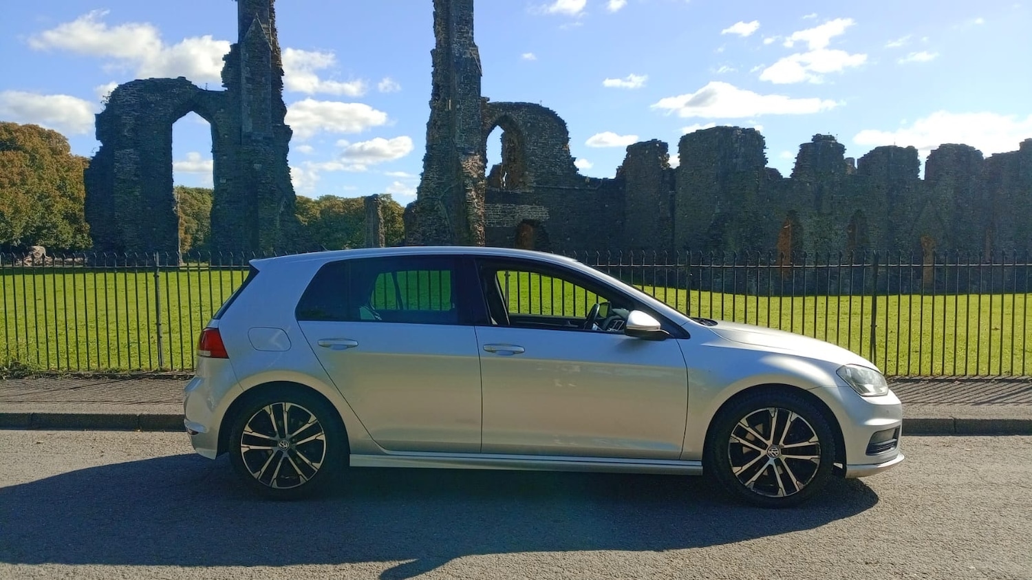 Used Volkswagen Golf 2016 for sale - 76044765: Photo 4