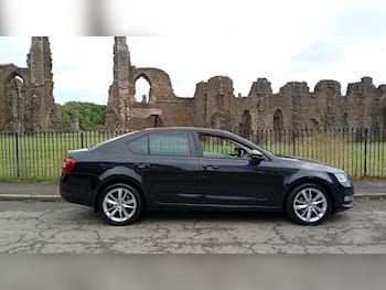 Used Skoda Octavia 2017 for sale - 79692822: Photo