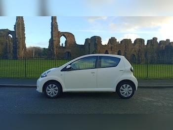 Used Toyota AYGO 2012 for sale - 76919820: Photo