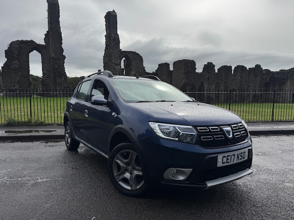 Used Dacia Sandero Stepway 2017 for sale - 75760944: Photo 1