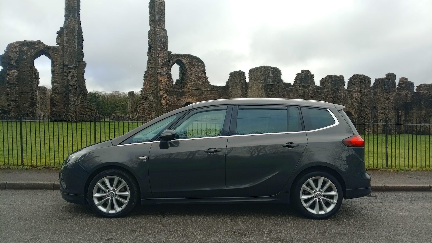 Used Vauxhall Zafira 2014 for sale - 77759407: Photo 4