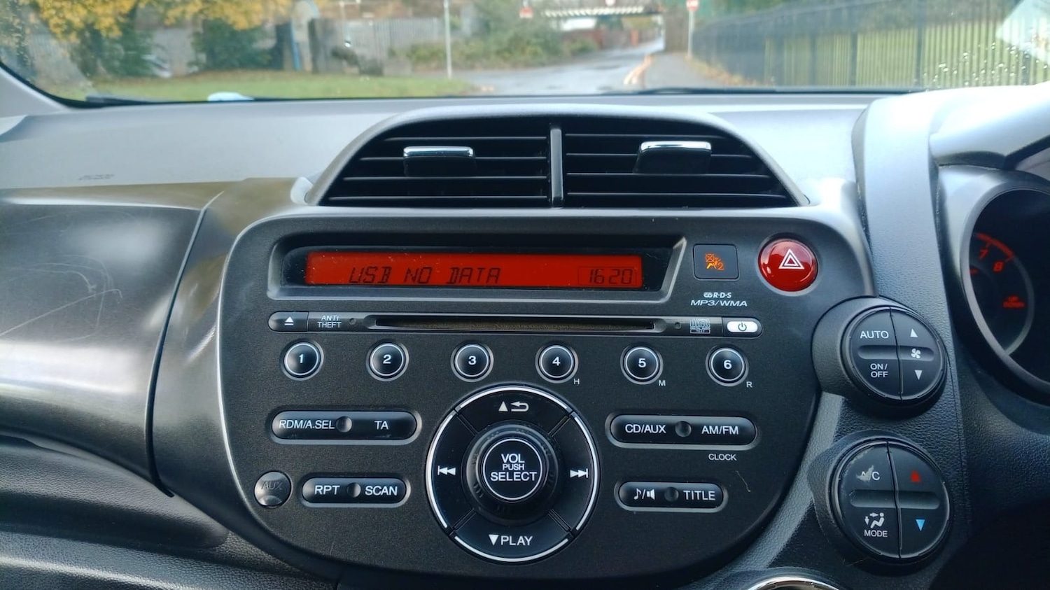 Used Honda Jazz 2014 for sale - 76230929: Photo 13