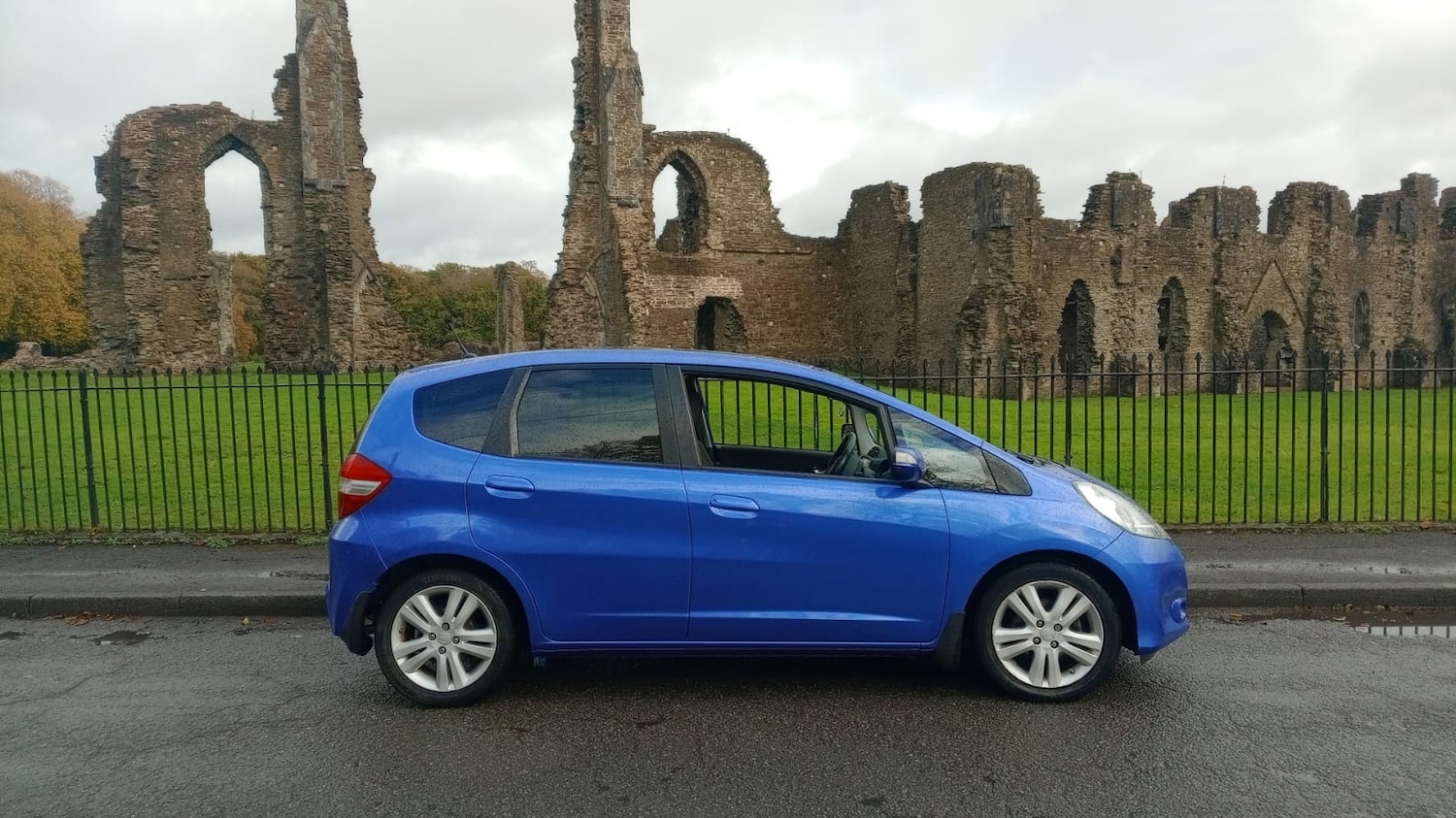 Used Honda Jazz 2014 for sale - 76230929: Photo 2