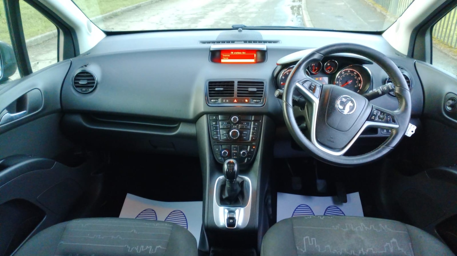 Used Vauxhall Meriva 2017 for sale - 77354003: Photo 10