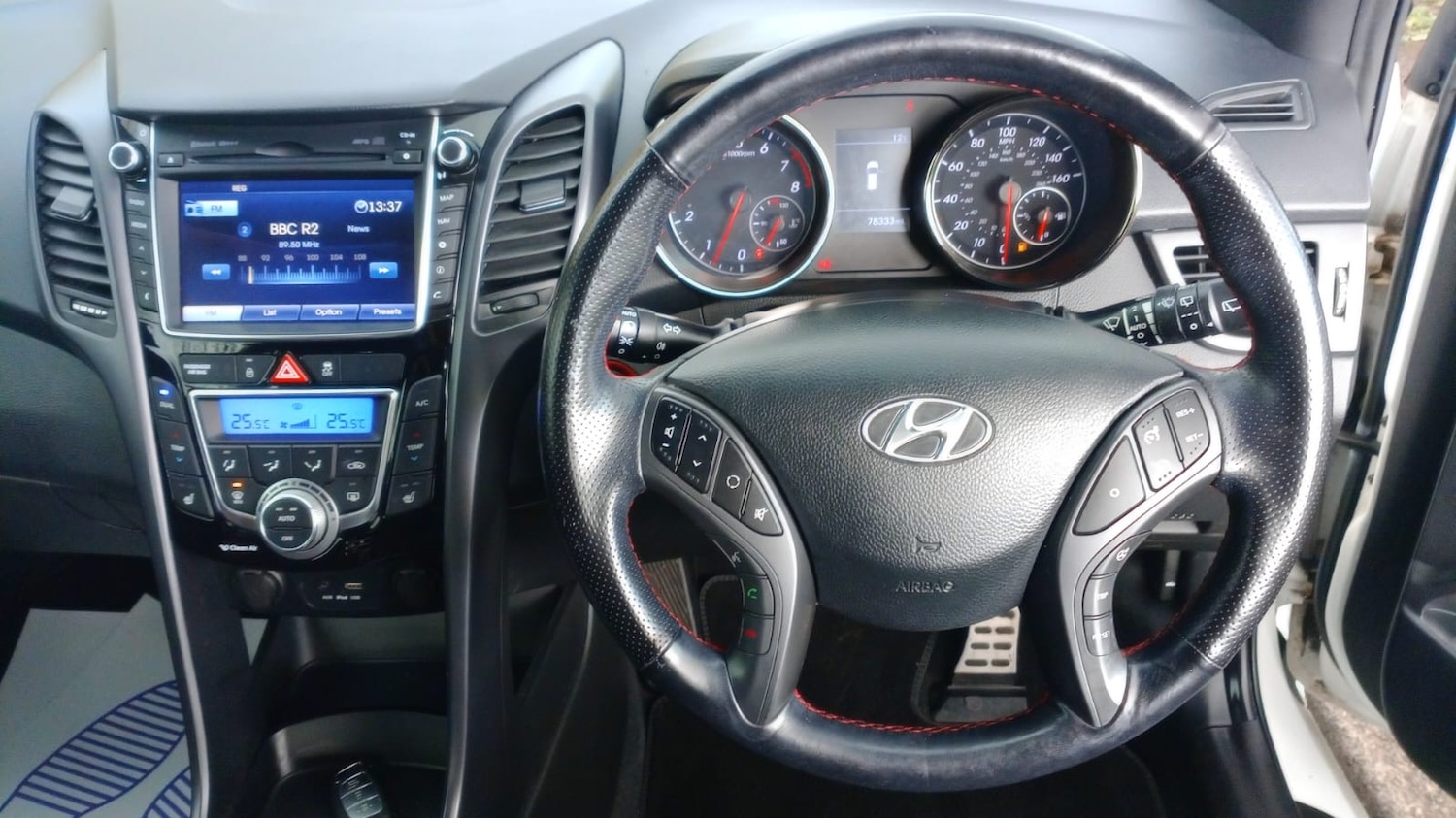Used Hyundai i30 2015 for sale - 76364901: Photo 12