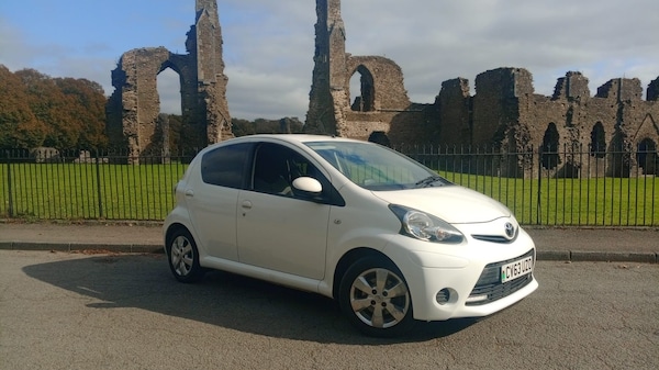 Used Toyota AYGO 2013 for sale - 76206609: Photo 1