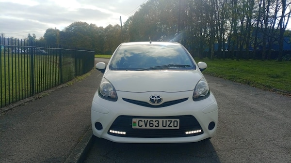 Used Toyota AYGO 2013 for sale - 76206609: Photo 3