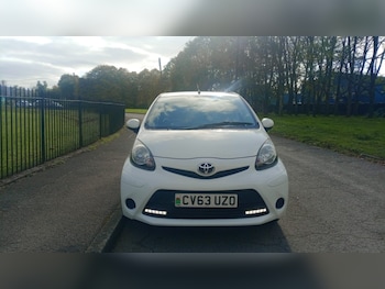 Used Toyota AYGO 2013 for sale - 76206609: Photo 3