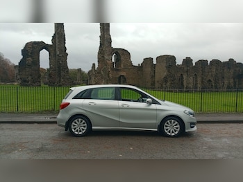 Used Mercedes-Benz B Class 2015 for sale - 76541163: Photo