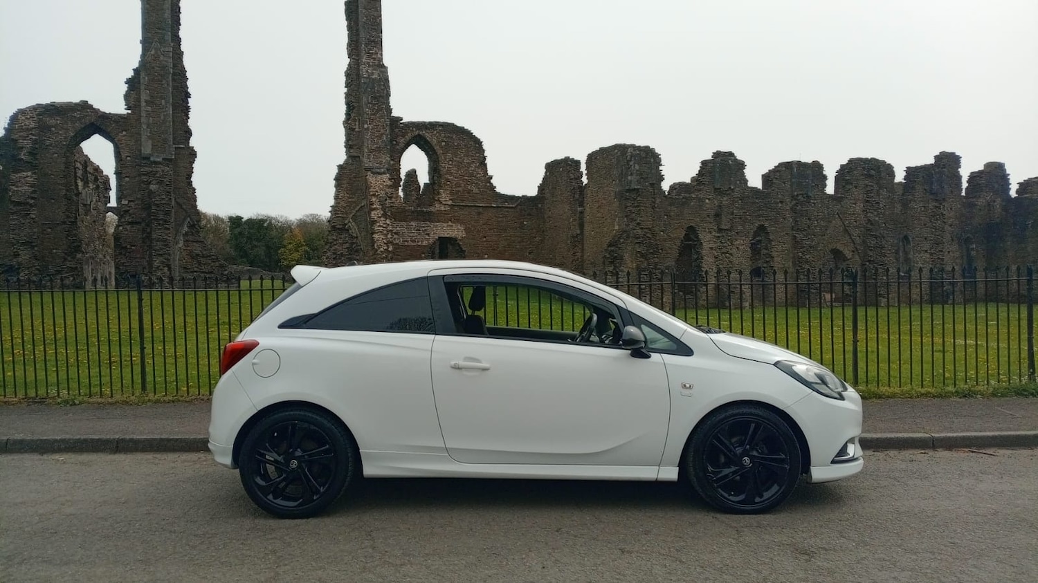 Used Vauxhall Corsa 2015 for sale - 78197761: Photo 4