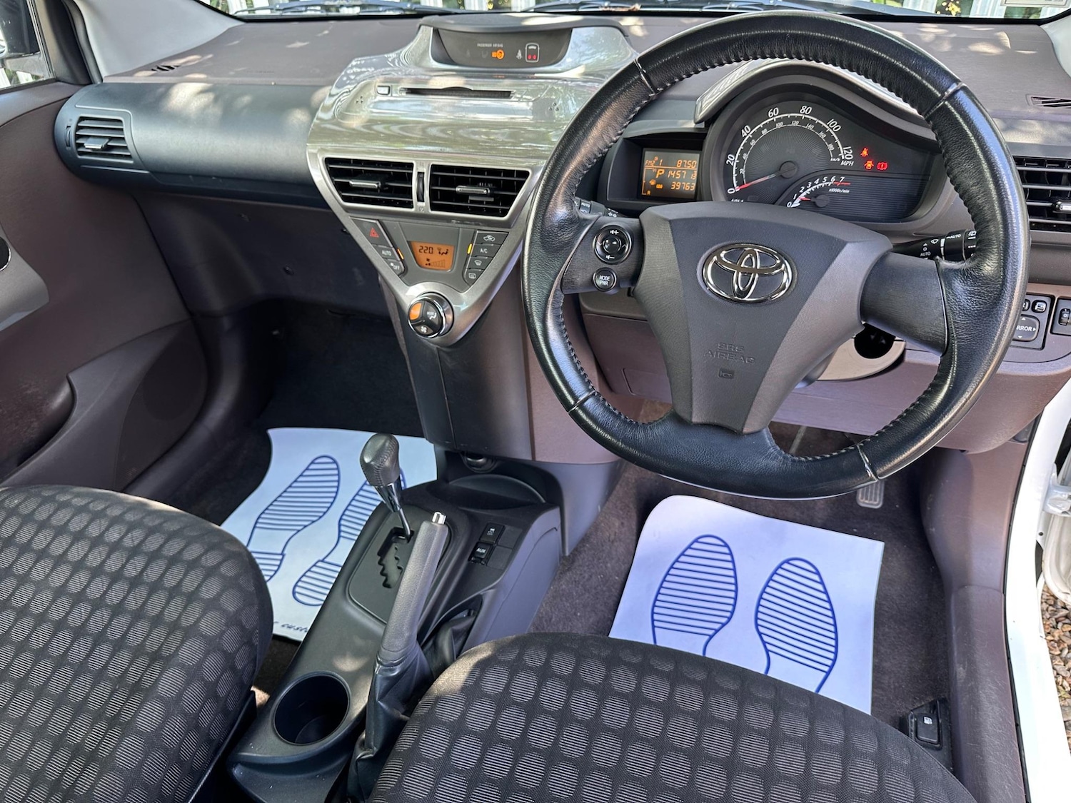 Vehicle 29