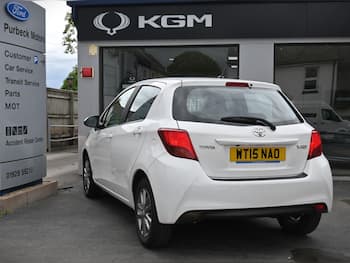 Used Toyota Yaris 2015 for sale - 79847181: Photo