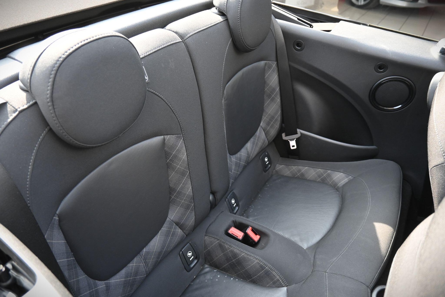 Used MINI Convertible 2017 for sale - 78100443: Photo 12