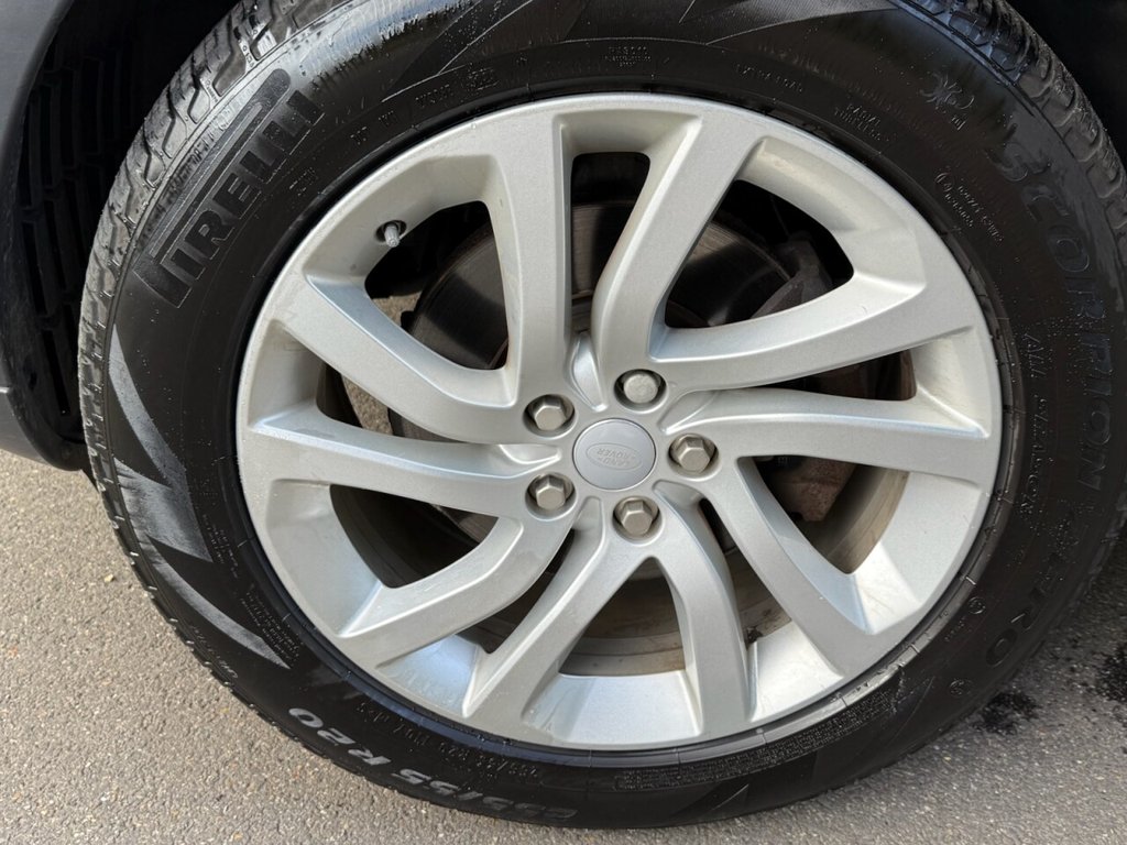 Used Land Rover Discovery 2018 for sale - 75831799: Photo 41