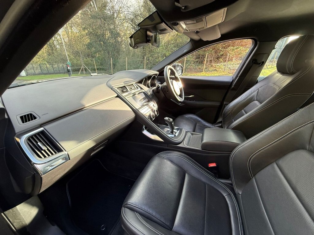 Used Jaguar E-Pace 2018 for sale - 76686359: Photo 20