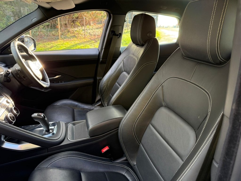Used Jaguar E-Pace 2018 for sale - 76686359: Photo 22