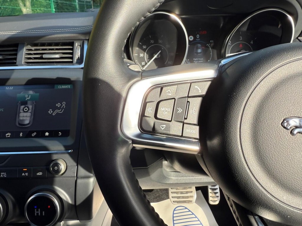 Used Jaguar E-Pace 2018 for sale - 76686359: Photo 31