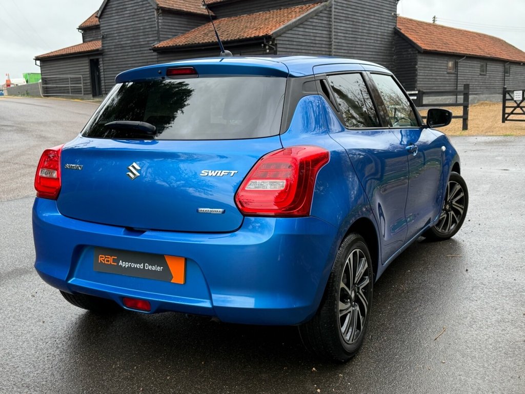 Used Suzuki Swift 2021 for sale - 76563139: Photo 2