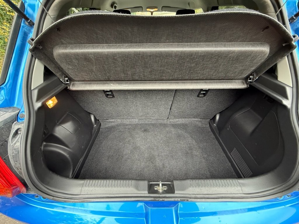 Used Suzuki Swift 2021 for sale - 76563139: Photo 50