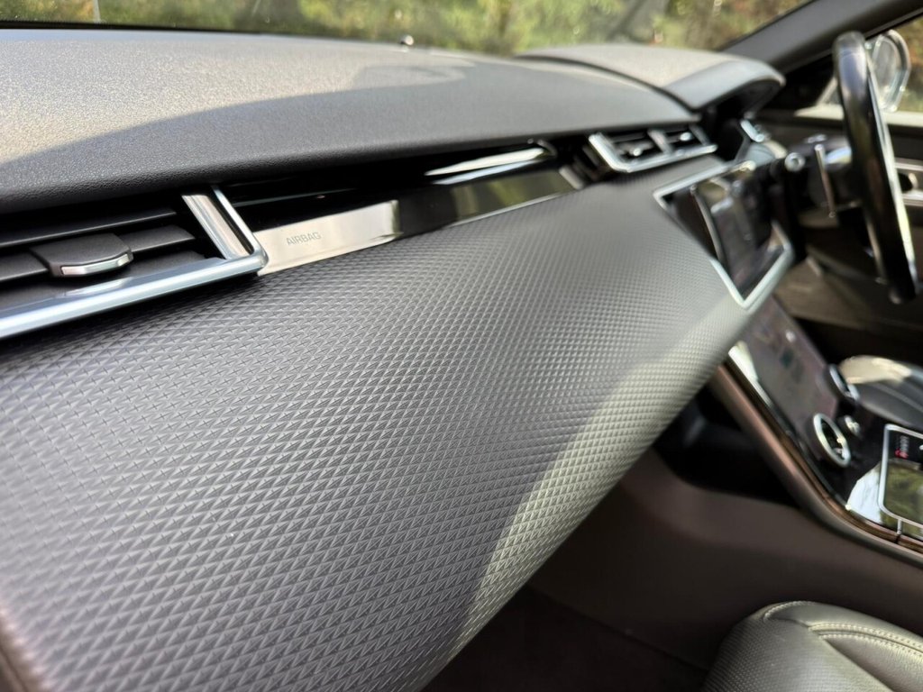 Used Land Rover Range Rover Velar 2018 for sale - 75596640: Photo 26