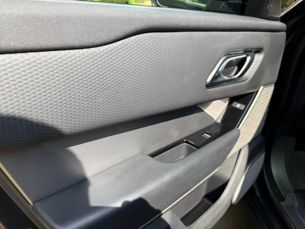 Used Land Rover Range Rover Velar 2018 for sale - 75596640: Photo 27