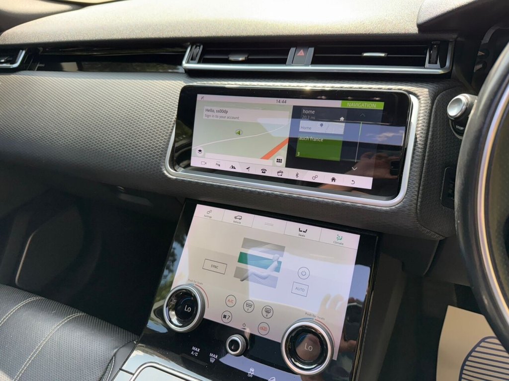 Used Land Rover Range Rover Velar 2018 for sale - 75596640: Photo 41