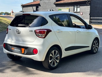 Used Hyundai i10 2017 for sale - 79142121: Photo