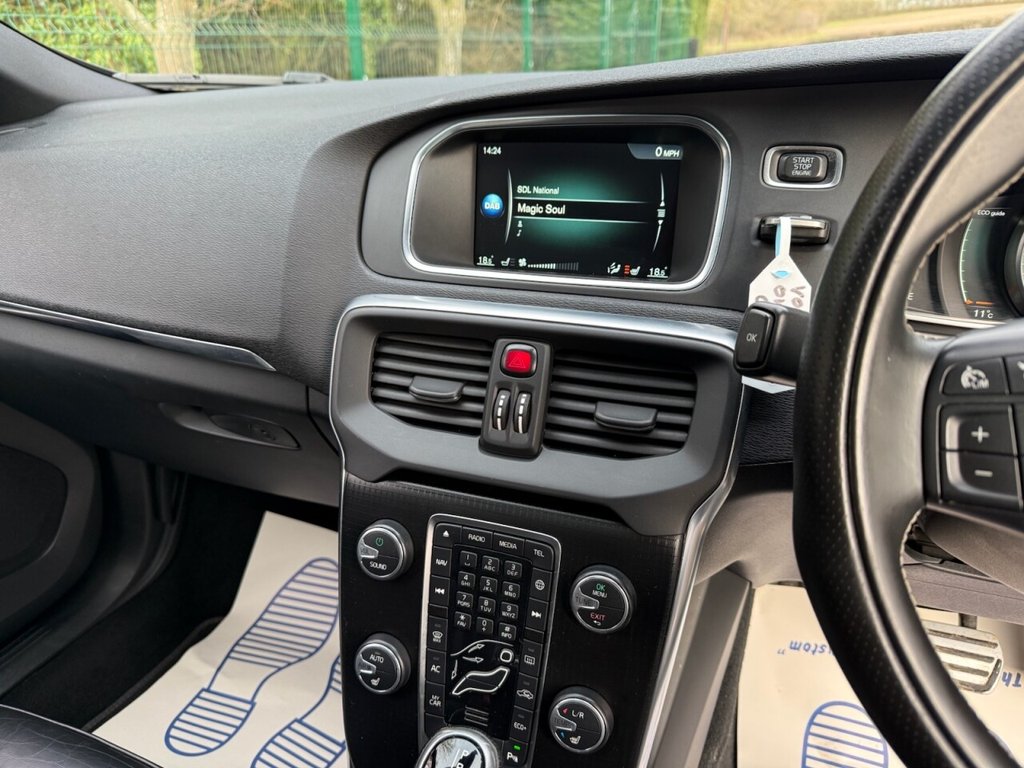 Used Volvo V40 2016 for sale - 77249815: Photo 37