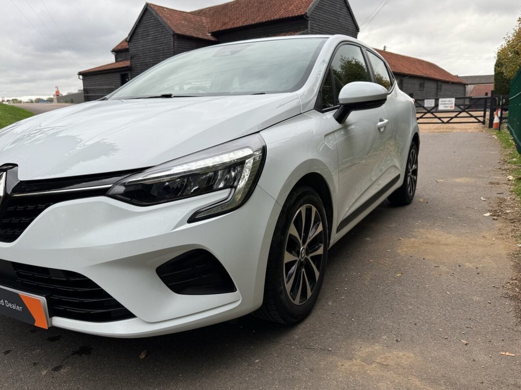 Used Renault Clio 2022 for sale - 76563131: Photo 18