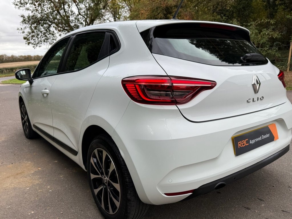 Used Renault Clio 2022 for sale - 76563131: Photo 19