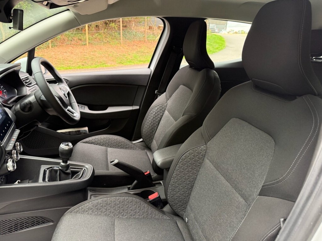 Used Renault Clio 2022 for sale - 76563131: Photo 25