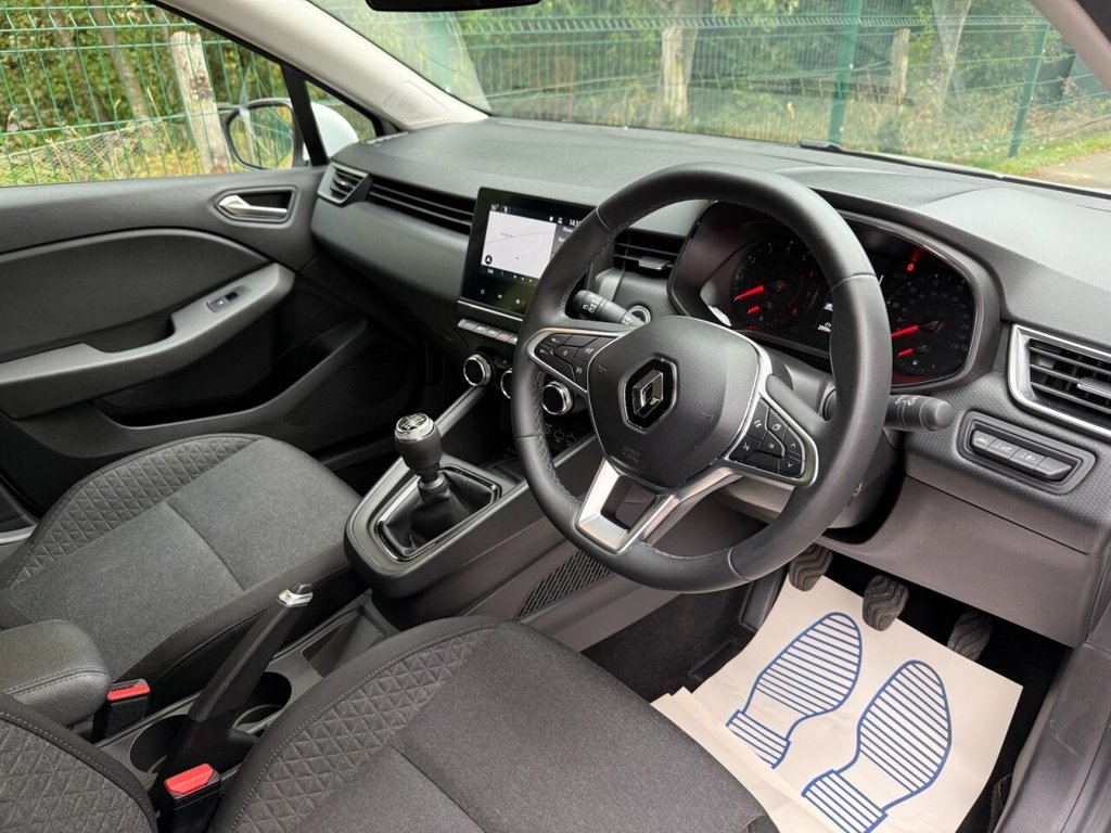 Used Renault Clio 2022 for sale - 76563131: Photo 31