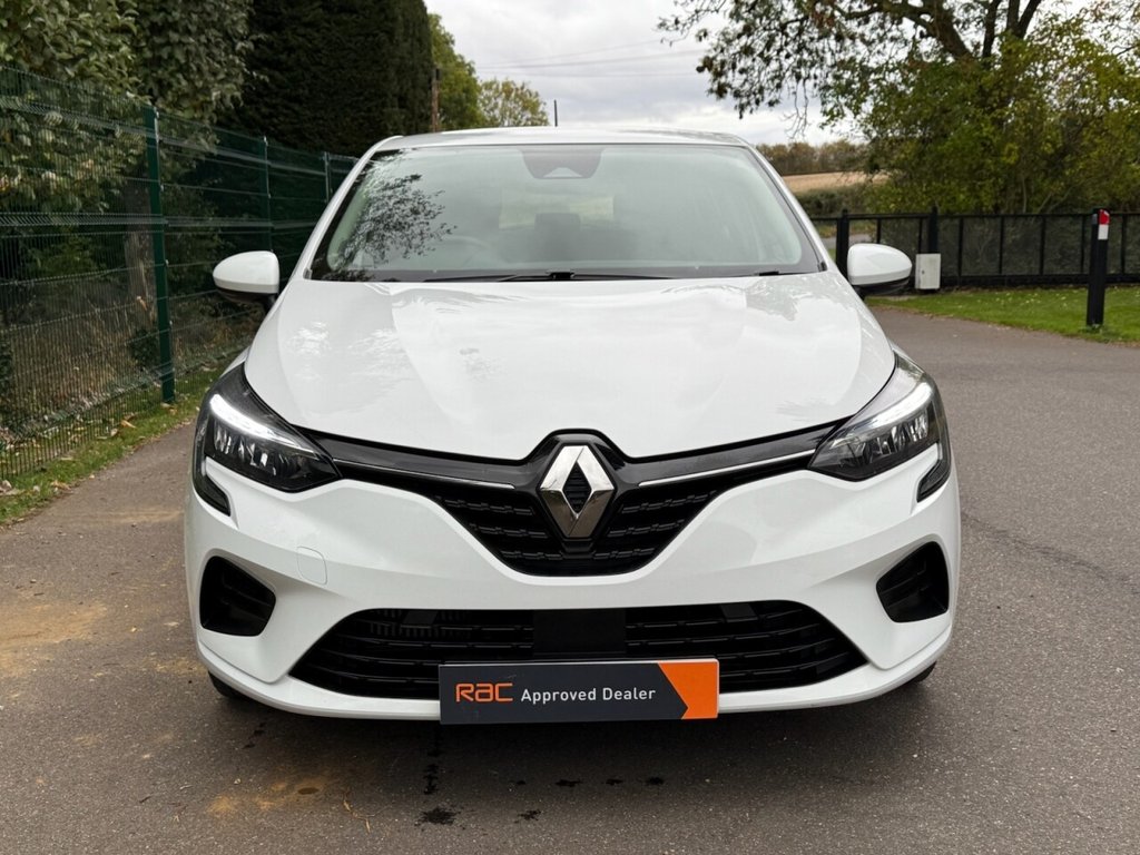 Used Renault Clio 2022 for sale - 76563131: Photo 4