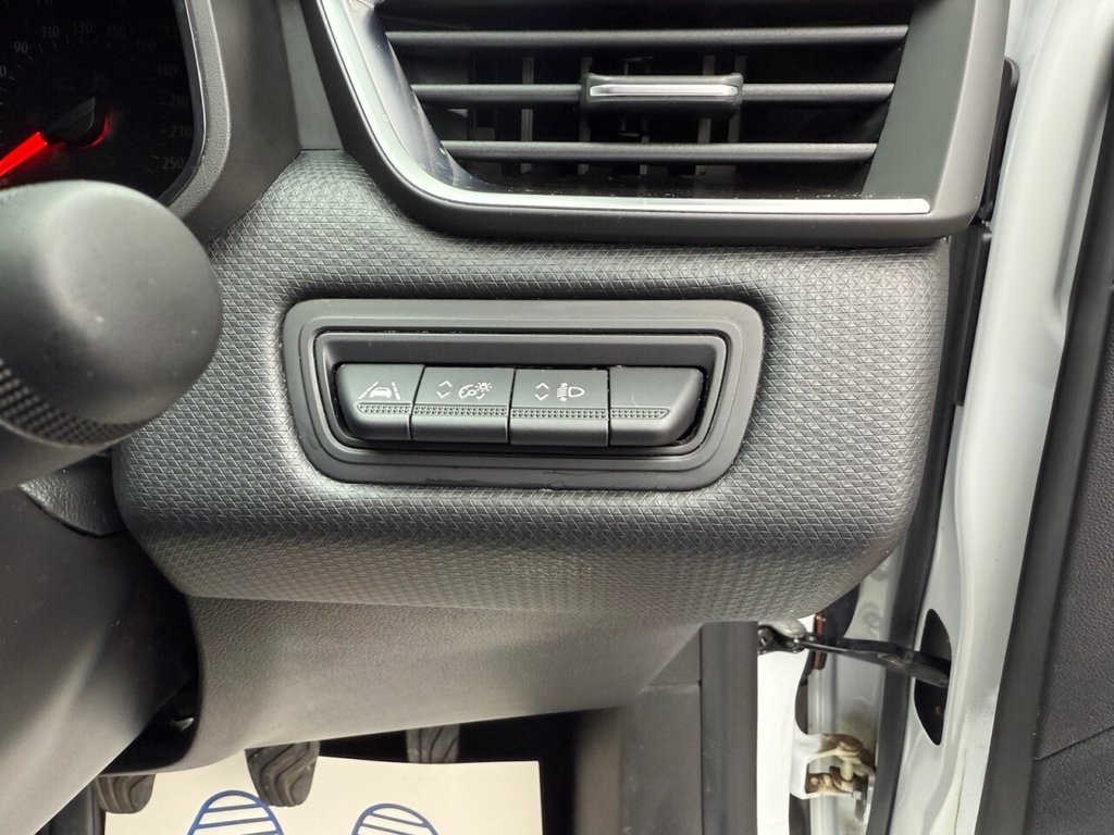 Used Renault Clio 2022 for sale - 76563131: Photo 42