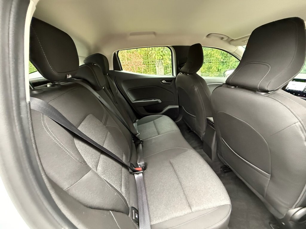 Used Renault Clio 2022 for sale - 76563131: Photo 43