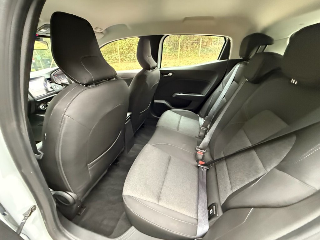 Used Renault Clio 2022 for sale - 76563131: Photo 49