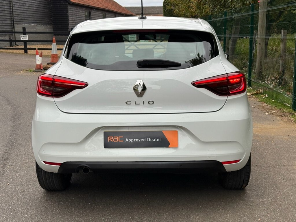 Used Renault Clio 2022 for sale - 76563131: Photo 5