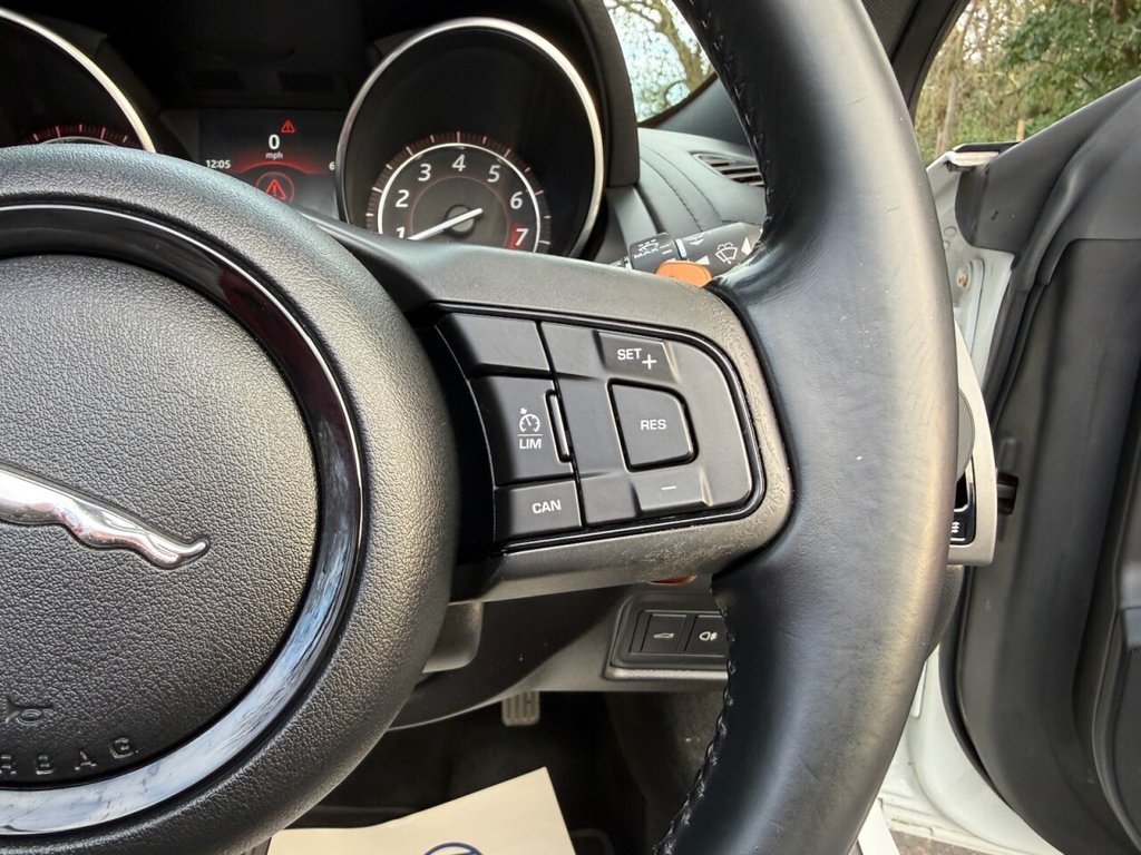 Used Jaguar F-Type 2016 for sale - 77072645: Photo 29