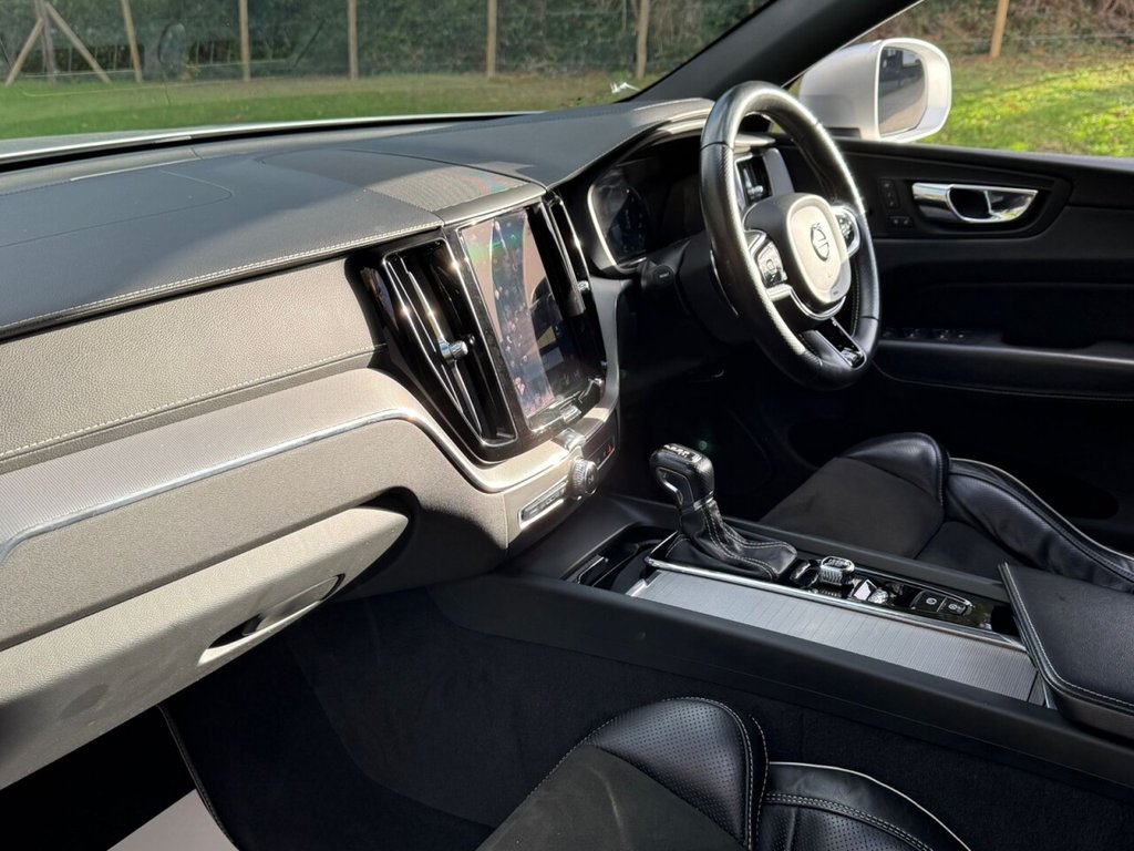 Used Volvo XC60 2018 for sale - 76820899: Photo 19