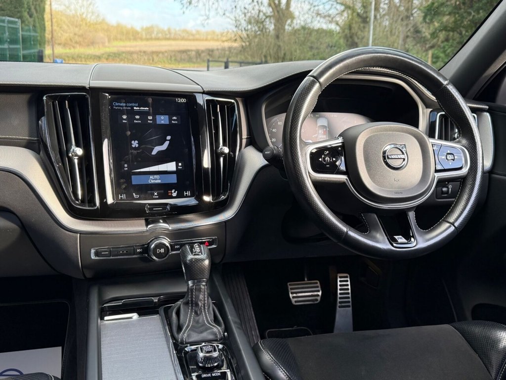 Used Volvo XC60 2018 for sale - 76820899: Photo 31
