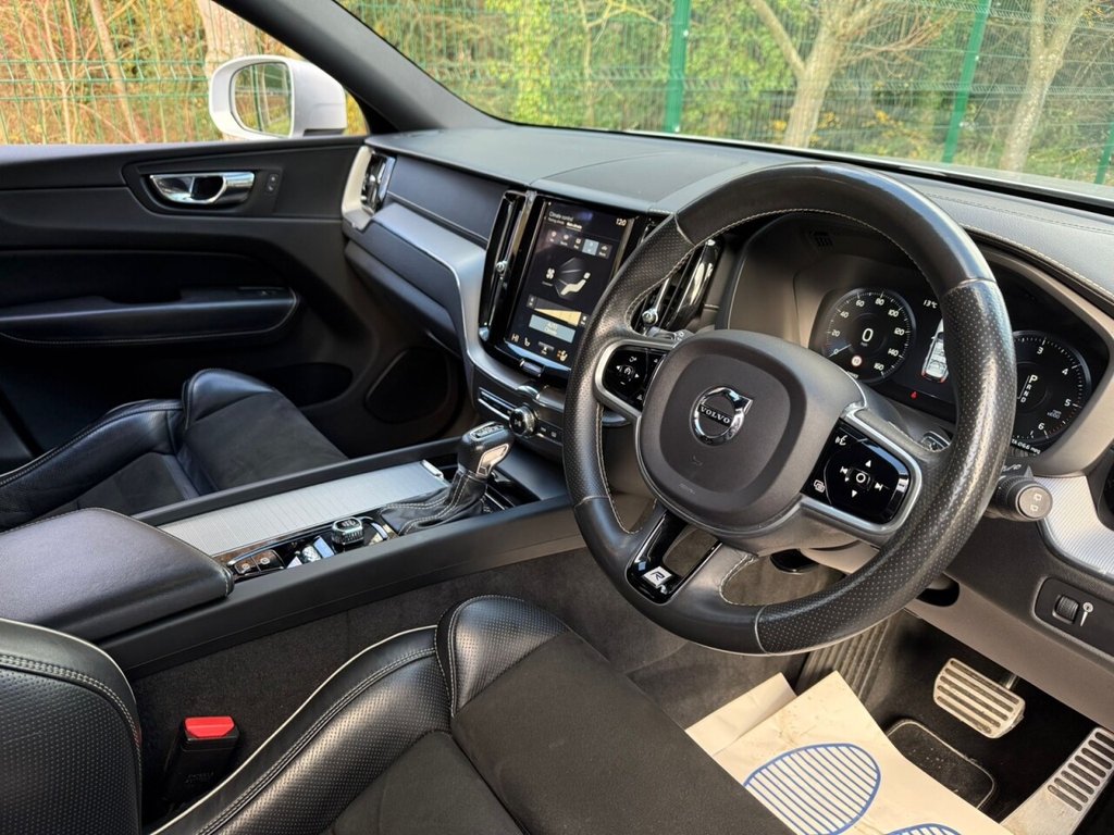 Used Volvo XC60 2018 for sale - 76820899: Photo 32