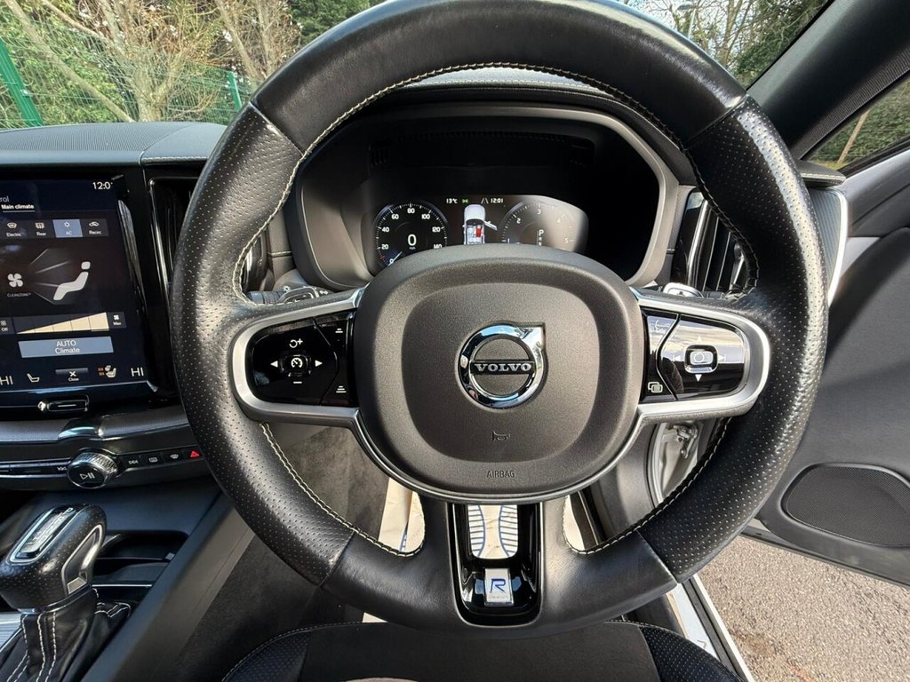 Used Volvo XC60 2018 for sale - 76820899: Photo 33